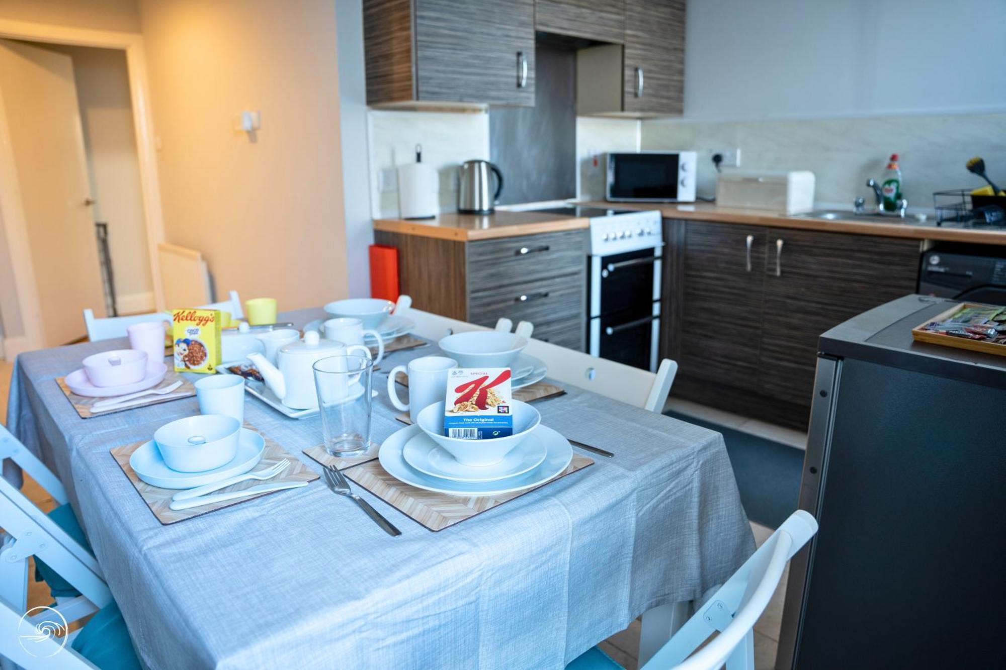 Dunluce 2 - Parking Permit For Golf - 10min Walk *